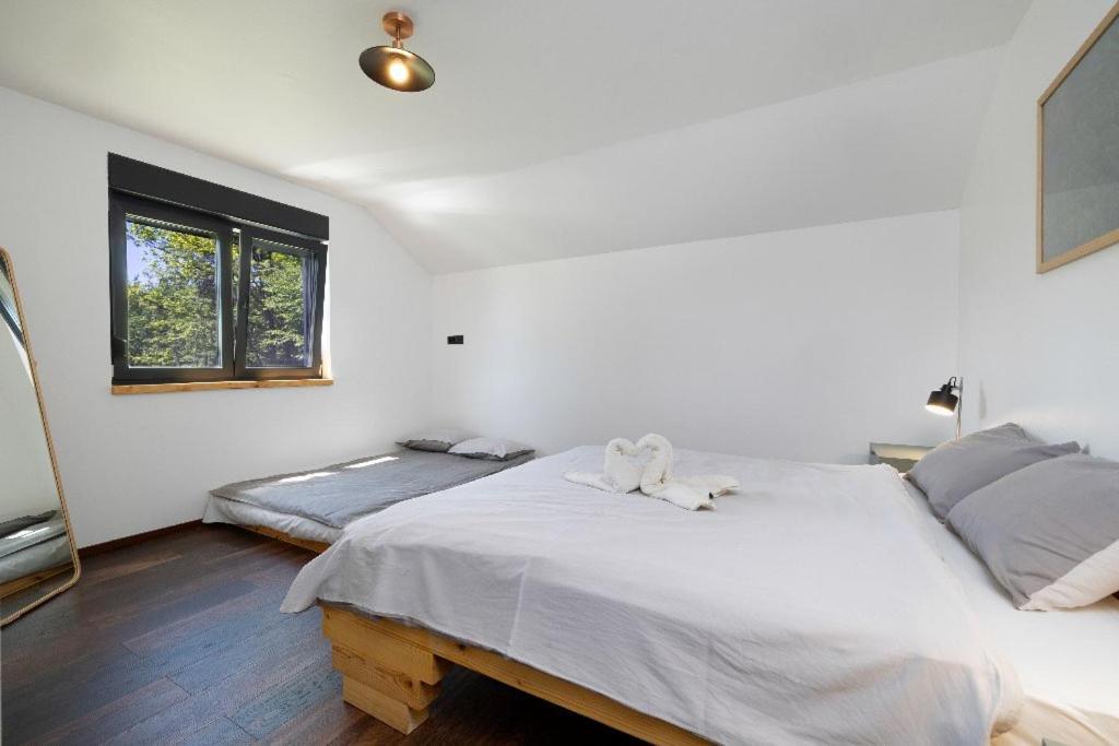 スルニュTree Elements Treehouse Retreatアパートメント 部屋 写真
